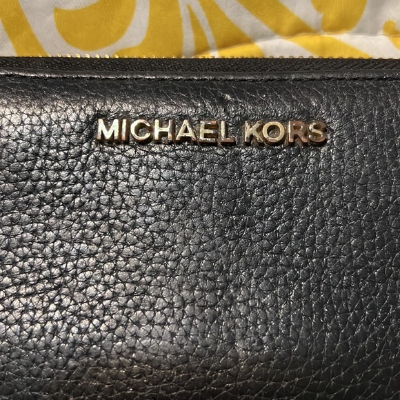 Michael Kors Jet Black wristlet wallet. - Picture 2 of 5